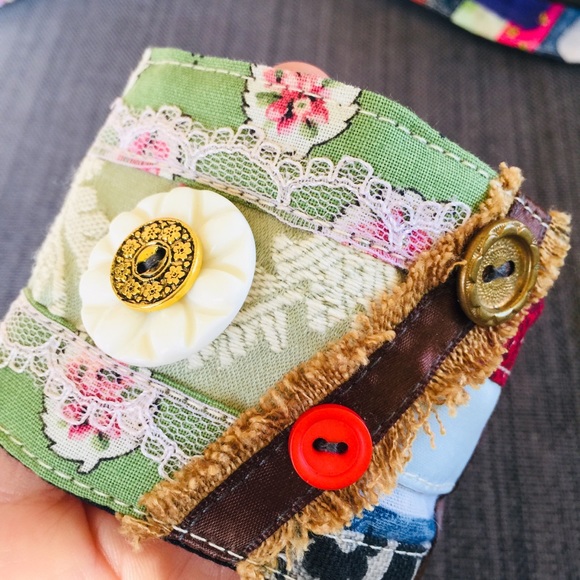Handmade fabric cottagecore wide cuff bracelet - Picture 6 of 11